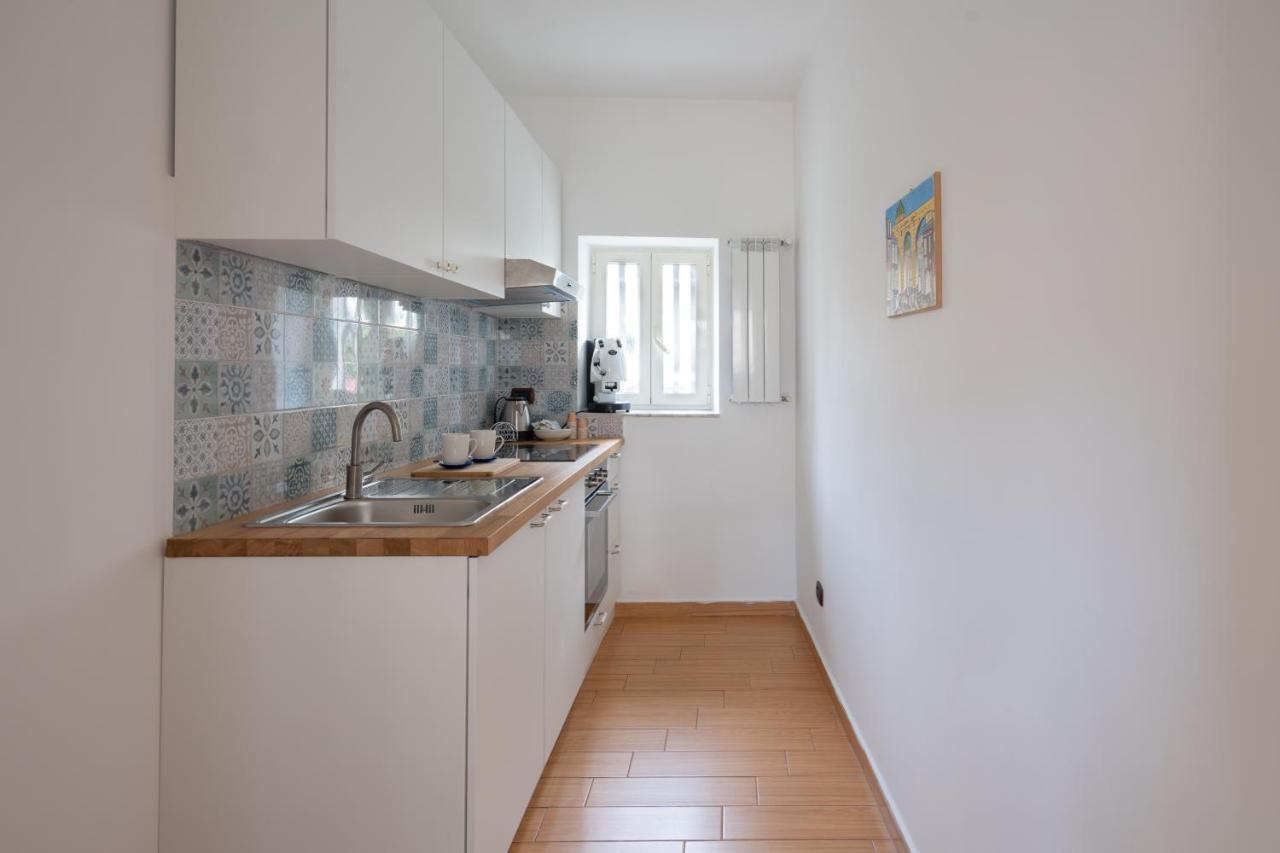 Into Vico Apartment Naples Exterior photo